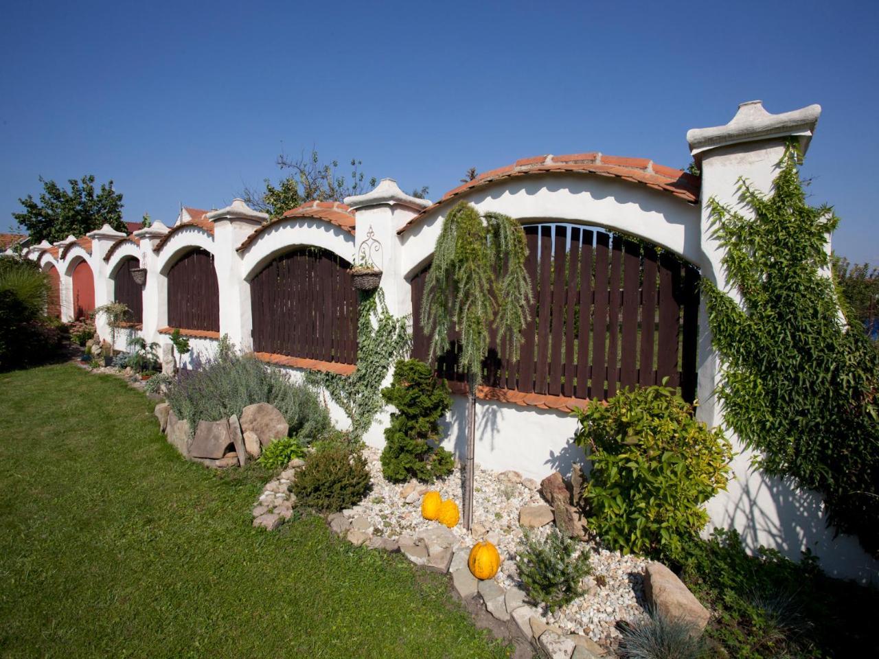 Lichtenstein Lva Apartman Břeclav Εξωτερικό φωτογραφία